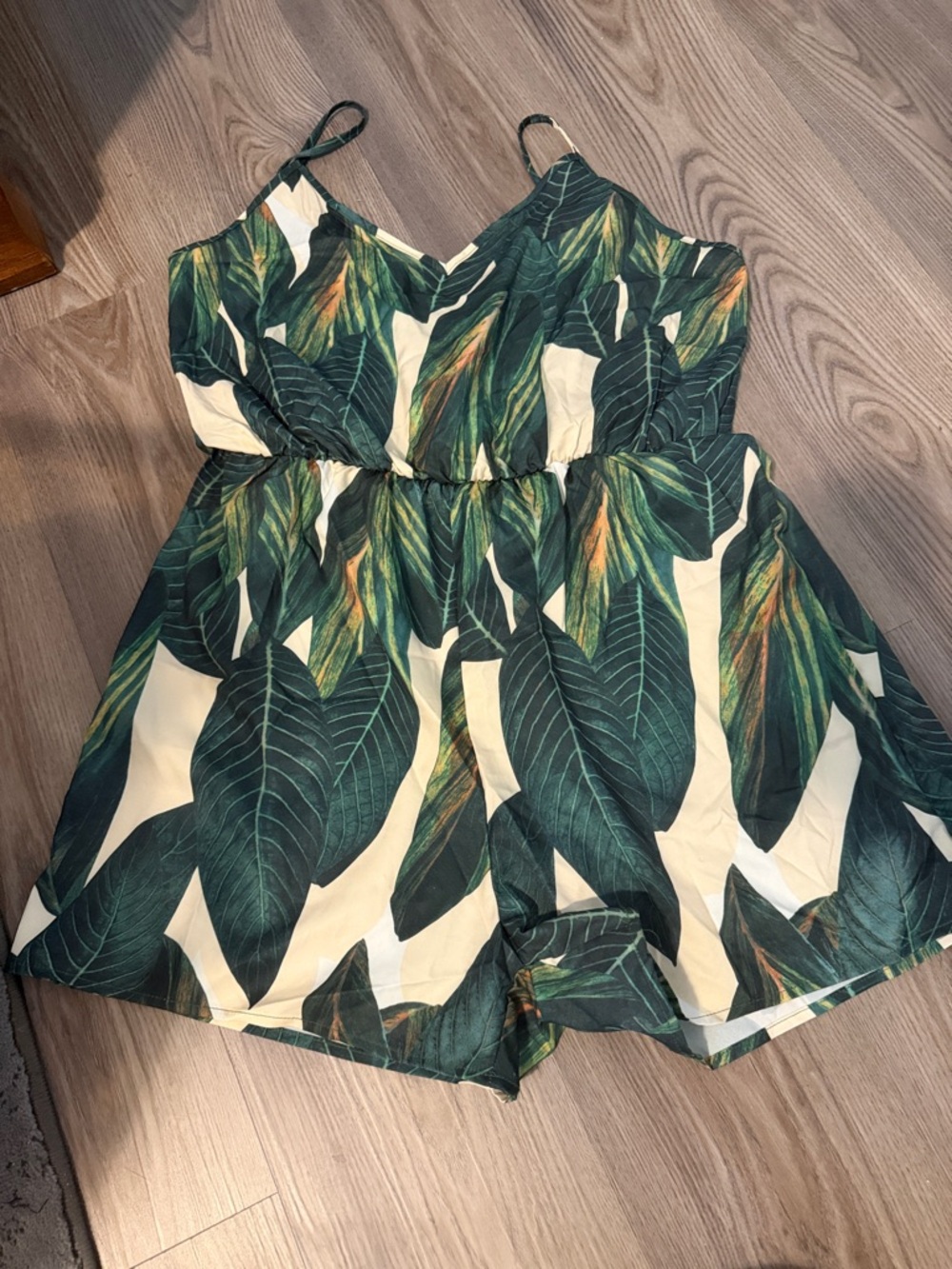 SHEIN Green & Cream Tropical Leaf Romper